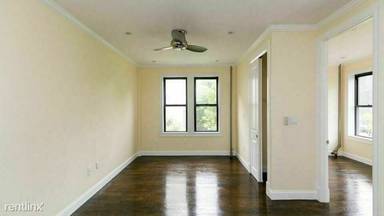 Main picture of 329 Union St