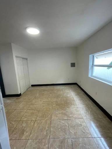 Main picture of 8940 NW 34th Avenue Rd
