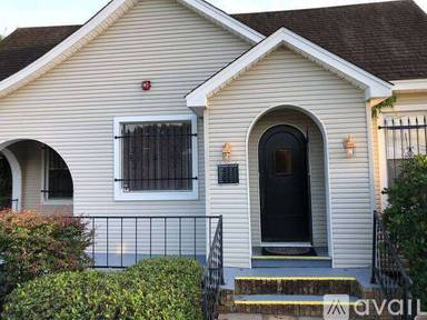 Main picture of 2665 Broadway St