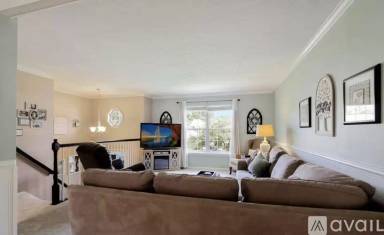 Main picture of 45 Archwood Ave