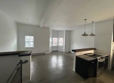 Main picture of 255 1st St