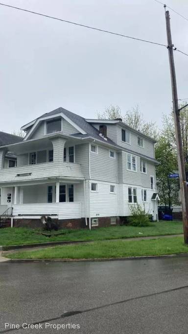 Main picture of 920 Paxton Rd