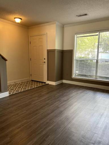 Main picture of 252 Howle Ave