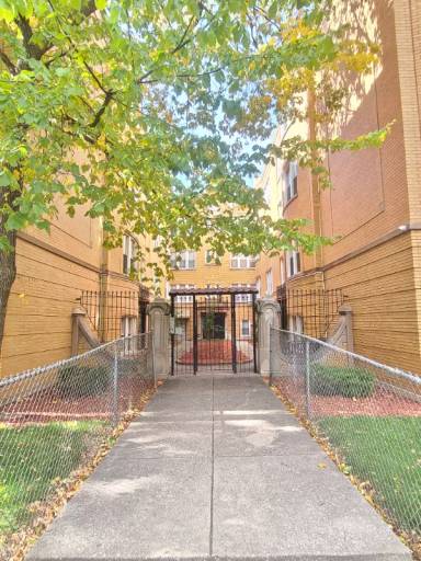 Main picture of 834 N Massasoit Ave