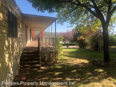 Main picture of 19 McCabe Ct