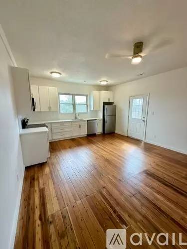 Main picture of 401 E Scott Ave