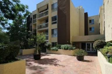 Main picture of 5143 Bakman Ave