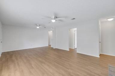 Main picture of 2401 Springmont Ct