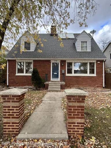Main picture of 7708 W Keefe Ave