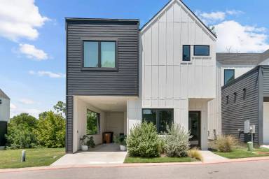 Main picture of 3807 E 51st St