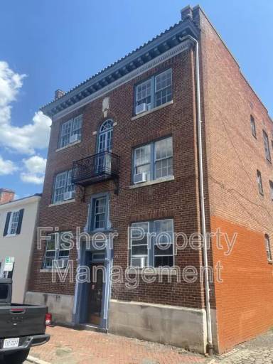 Main picture of 111 N Foushee St
