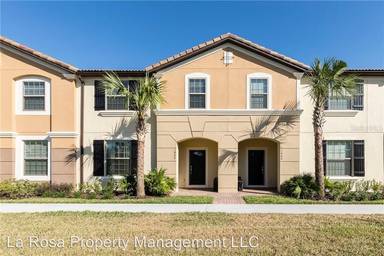 Main picture of 1905 Majorca Dr