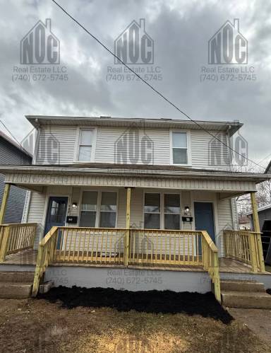 Main picture of 438 E Locust St
