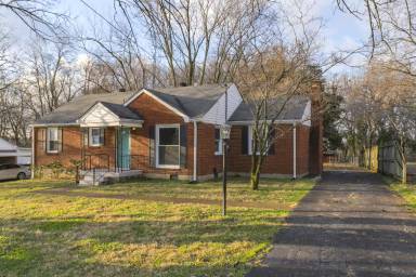 Main picture of 718 Dover Rd