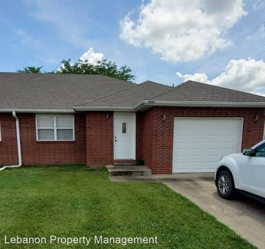 Main picture of 1020 Lake Dr