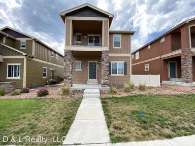 Main picture of 2425 Verde Dr