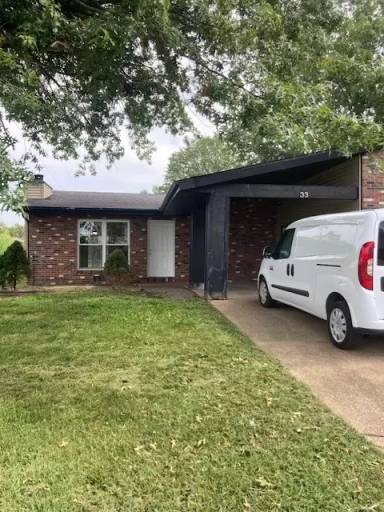 Main picture of 33 Kinney Dr