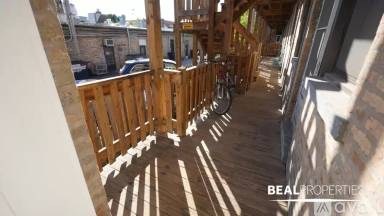 Main picture of 4409 N Wolcott Ave