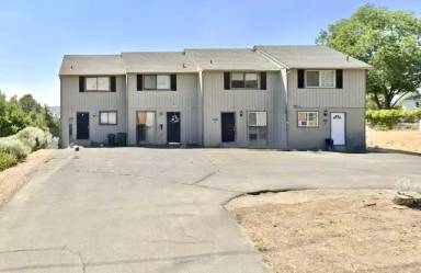 Main picture of 834 Homedale Rd