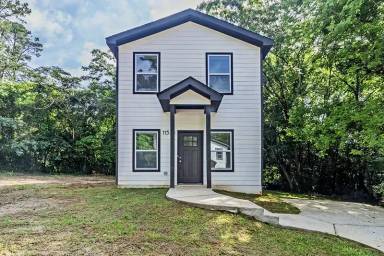 Main picture of 114 Emily St