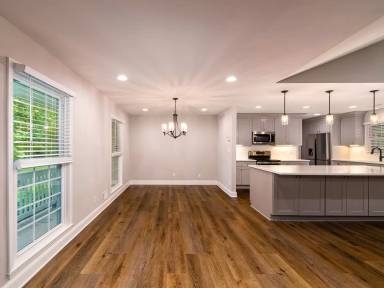 Main picture of 303 Midway Rd NW
