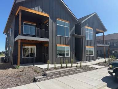 Main picture of 1370 Howling Moon Way