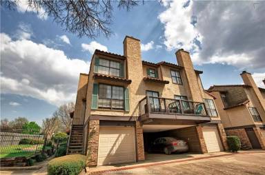 Main picture of 3100 Fairfield Ave