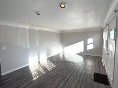 Main picture of 3215 Central Ave