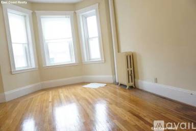 Main picture of 11 Royce Rd