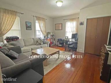 Main picture of 119 Hawthorn St