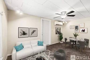 Main picture of 429 W Montrose St