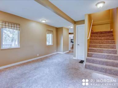 Main picture of 4988 S 41st Ave