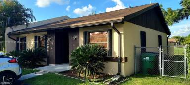 Main picture of 12301 SW 110th S Canal Street Rd