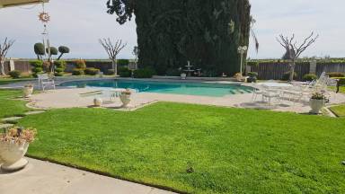 Main picture of 7686 S Temperance Ave