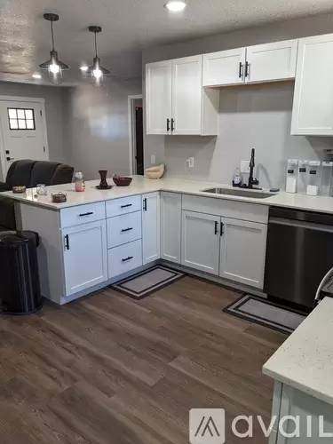 Main picture of 1012 S McKinley Ave