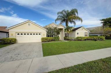 Main picture of 3100 Old Orchard Rd