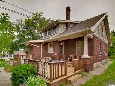 Main picture of 226 N 14th St