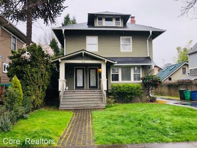 Main picture of 1926 NE 11th Ave