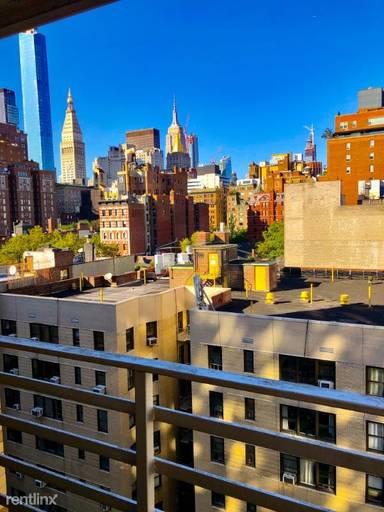 Main picture of 150 E 18th St Apartments