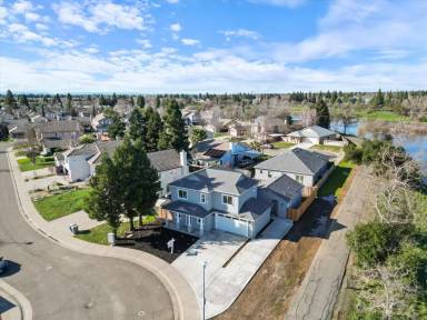 Main picture of 6651 Sunset Bluffs St