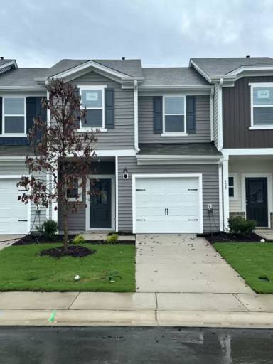 Main picture of 924 Rolling Fields Dr