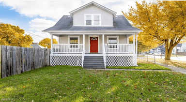 Main picture of 593 Superior Blvd