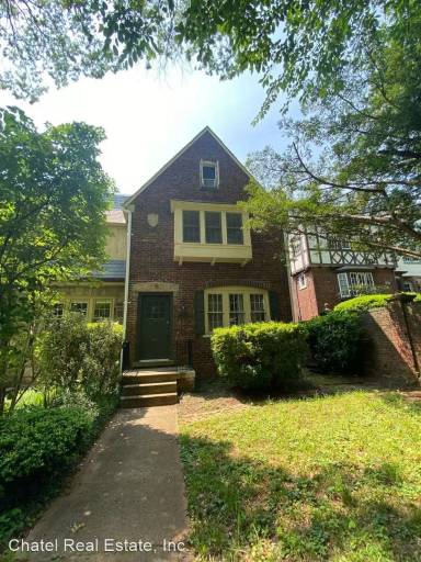 Main picture of 4422 Greenwich Pkwy NW