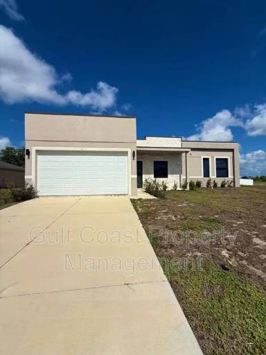 Main picture of 2216 NE 10th Pl