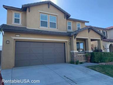 Main picture of 46555 Peach Tree St