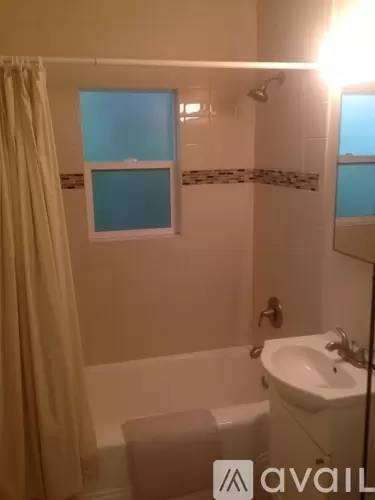 Main picture of 210 W Pueblo St
