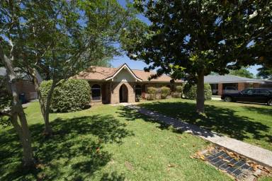 Main picture of 106 Seattle St