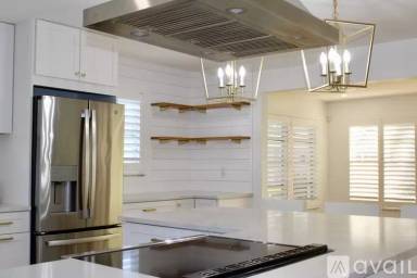 Main picture of 12 Hackney Ln
