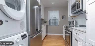 Main picture of 33 Village Walk