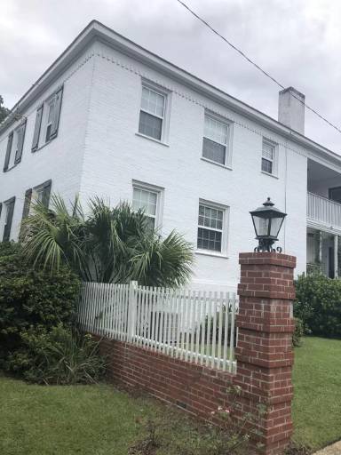 Main picture of 214 Upham St